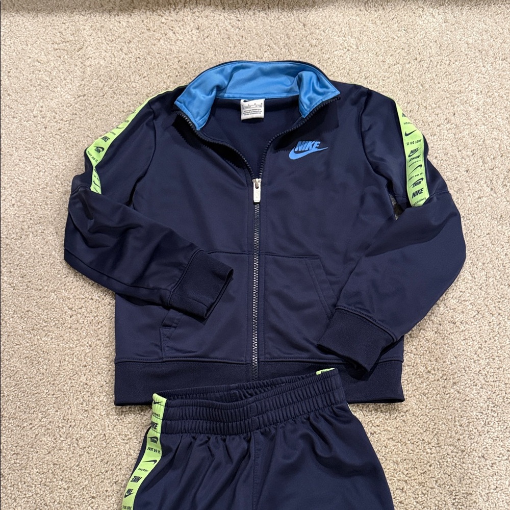 Nike Dark Blue Tracksuit with Bright neon Green Stripes, size 7 - Picture 2 of 6